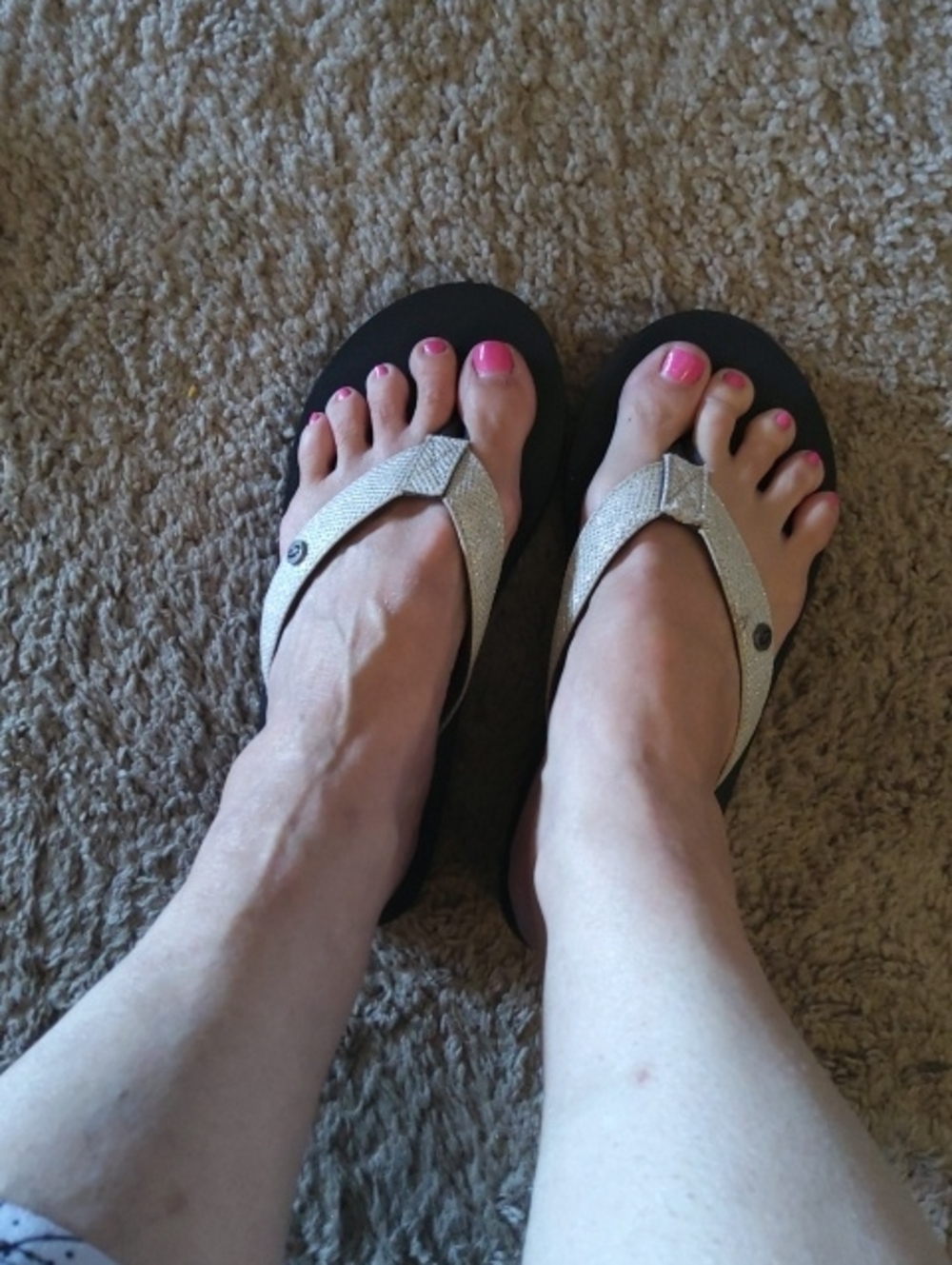 Cobian Women's Glitter Thong Sandals - Silver with Black Footbed